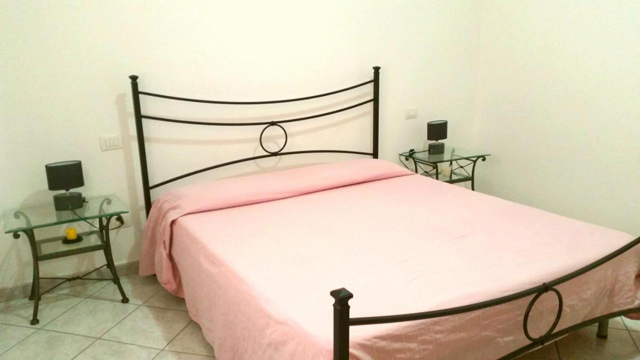 Residence L'Ancora Кастелсардо Екстериор снимка