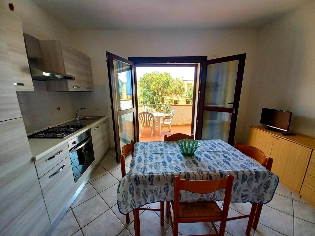 Residence L'Ancora Кастелсардо Екстериор снимка